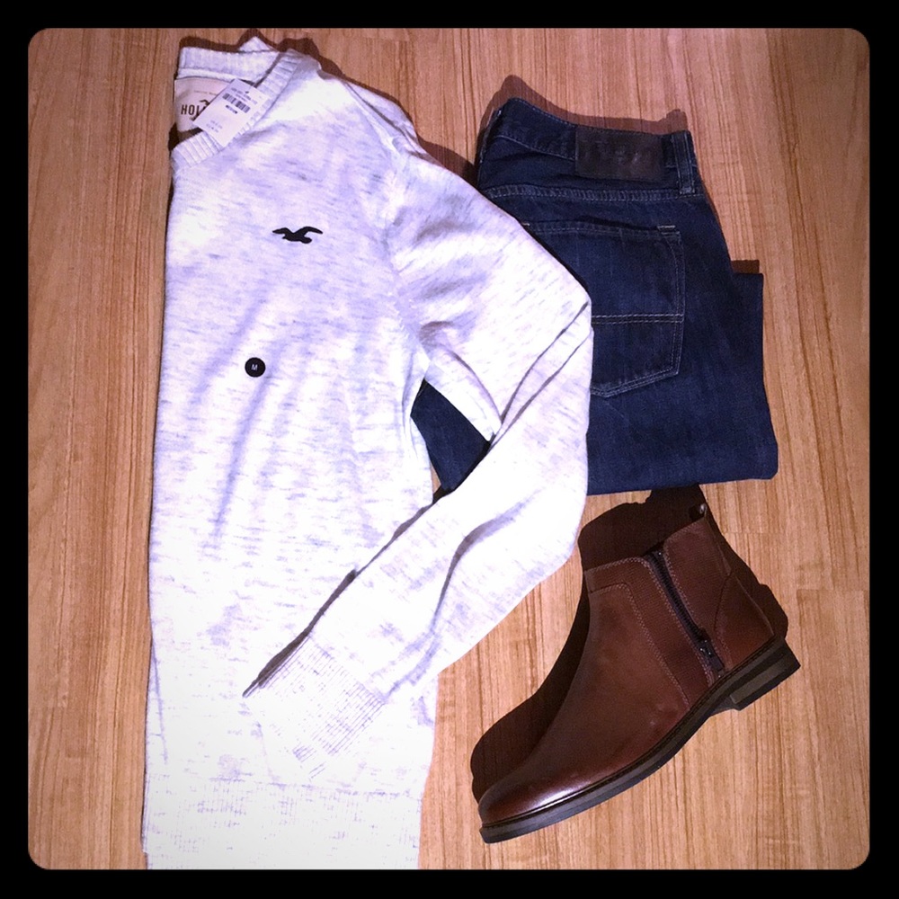 New Hollister men's sweater